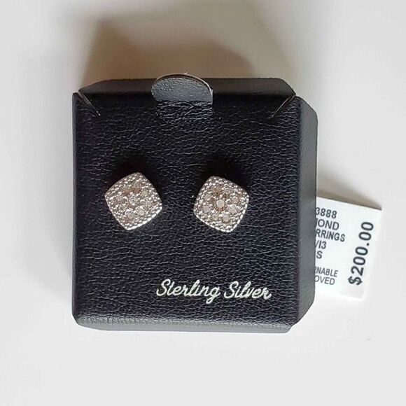 Macy's Diamond Cushion Cluster Earrings MSRP $200 - Picture 9 of 9